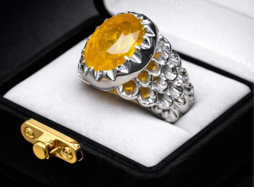 Anello con pietre preziose